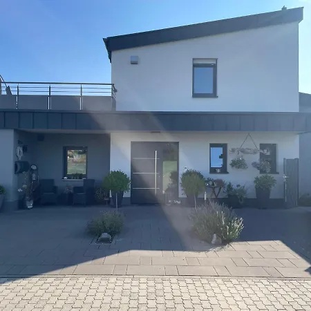 #neu L Seeblick L Netflix L Boxspring L Nespresso L E-tuer L Terrasse L 82m2 אולמן